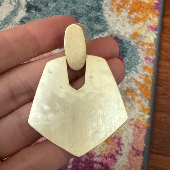 Kendra Scott Gold Finch Earrings - Picture 4 of 5